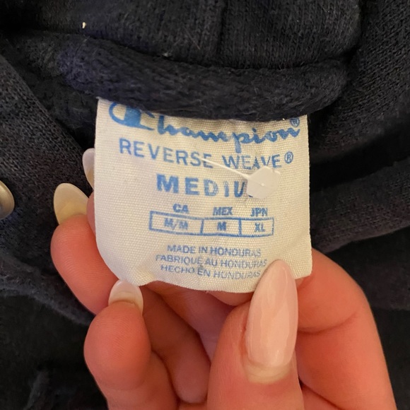 Unisex Champion Logo Pullover Hoodie (Reverse Weave) - Picture 4 of 5